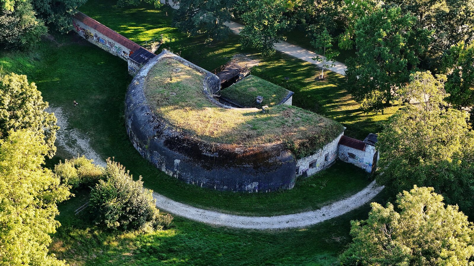Luftbild des Fort Friedrichsau der Bundesfestung Ulm, August 2024