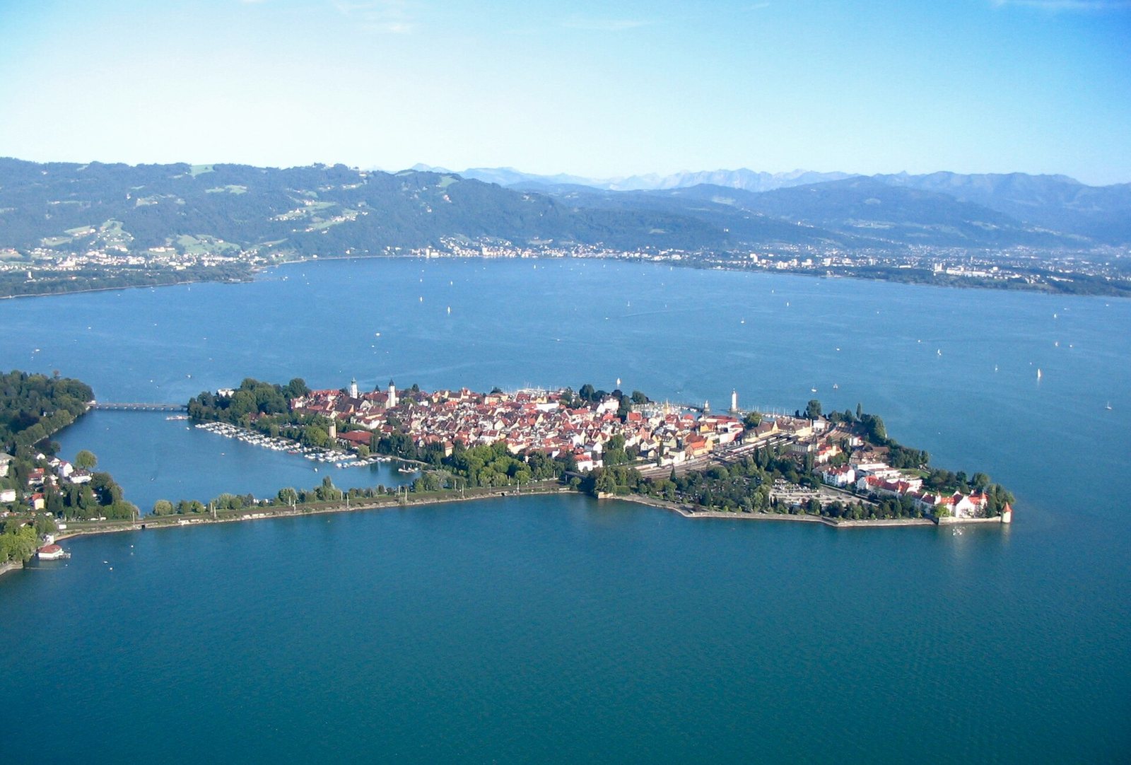 Luftaufnahme der Insel Lindau im Bodensee