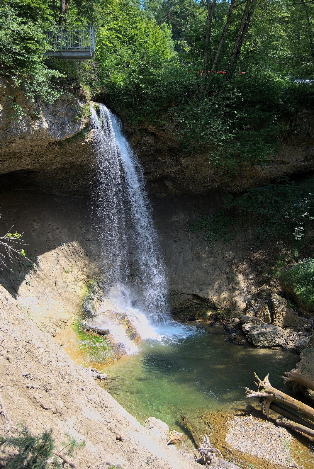 Wasserfall mit Felskessel an den Scheidegger Wasserfällen